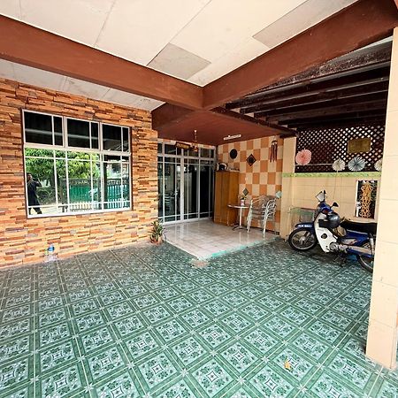 Wan Homestay Kulim Hi-Tech Utk Msliim Shj Extérieur photo